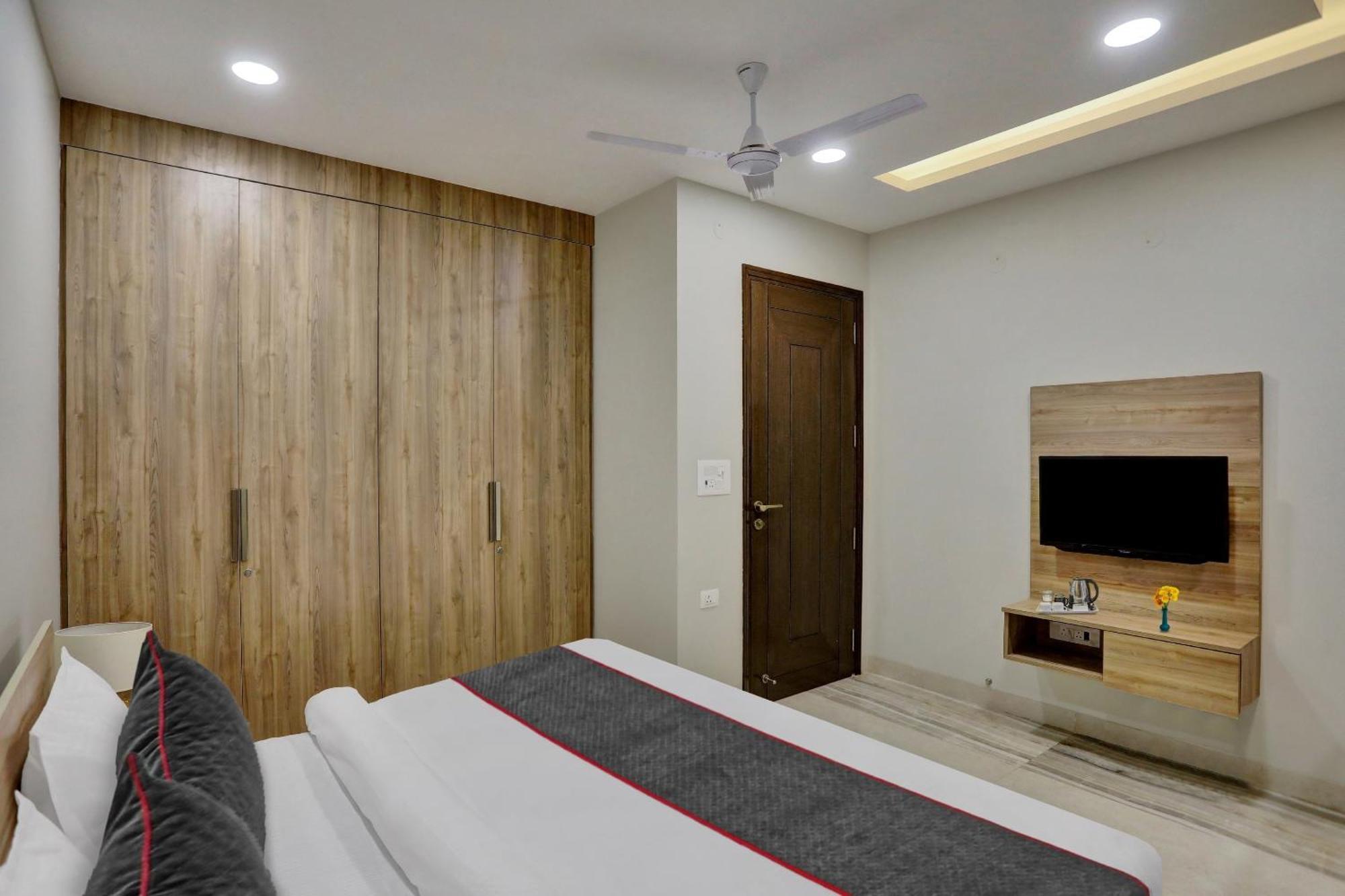 Townhouse Xanthe Hotel Noida Exterior foto